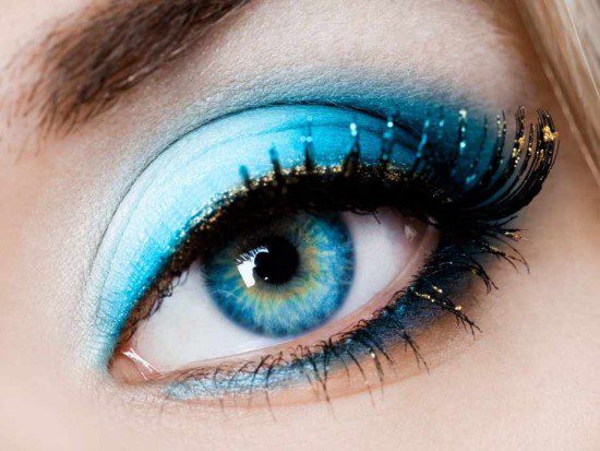 makeup-tips-for-blue-eyes-dlh0twdt