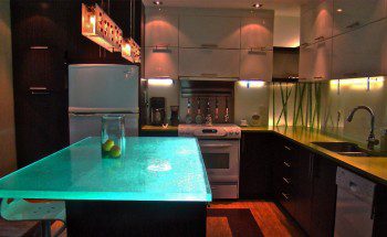ISLAND-LIGHT-glass-countertop