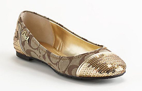 Flat-shoes-with-gold-sequin-and-simple-motif