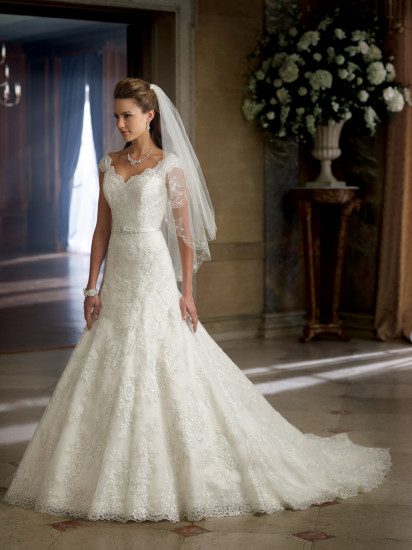 david-tutera-fall-2013-bridal-gown-a-line-lace-cap-sleeves-v-neck-scalloped-v-back-style-21353