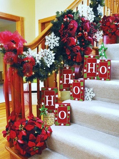 Christmas-Staircase-Decorations_14