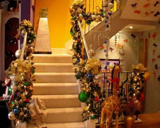 Christmas-Staircase-Decorations_18