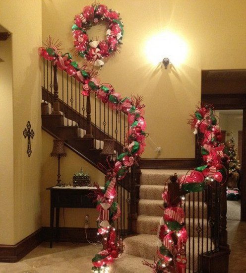 Christmas-Staircase-Decorations_20