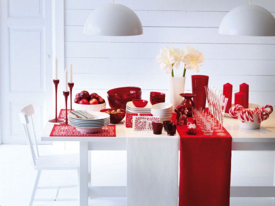 Minimalist-Red-and-White-Table-Decoration-Color-Themes-with-Red-and-White-Table-Runner-and-Table-Decoration-for-Xmas-Decoration-Ideas