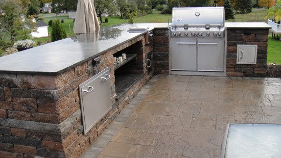 Outdoor Kitchens (4) L shaped with bar top