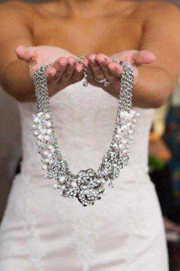 statement-necklace-pearls-glamour-jewels